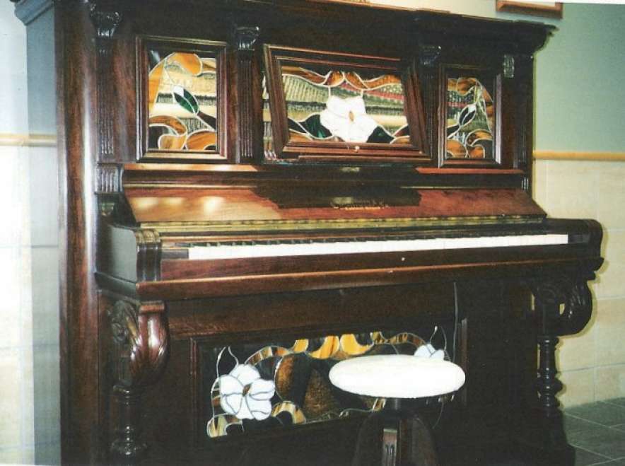 Kurtzmann Coin Operated Nickelodeon Player Piano – Antique Piano