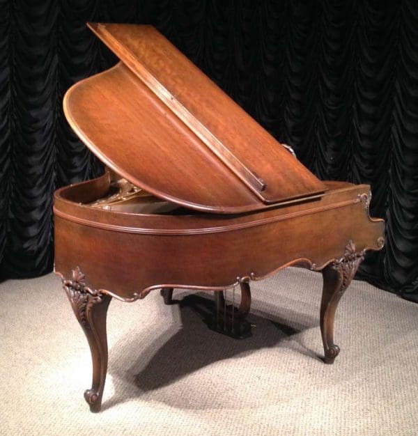 705_AUd17K44U89m8Q4_884_9999_f